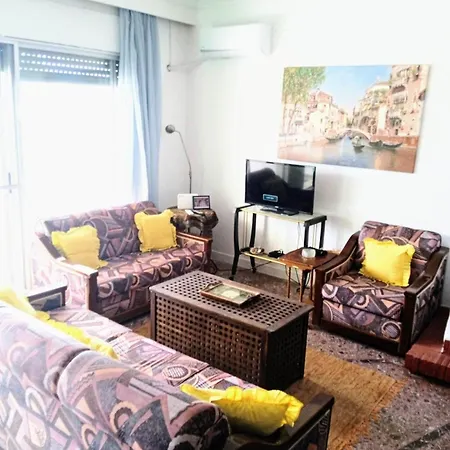 بيت للعطل House By The Sea *